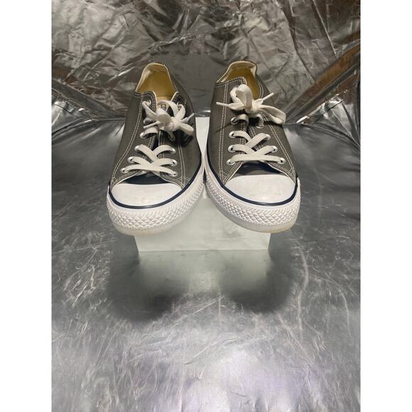 Converse Gray and White Athletic Shoes Gently worn Women's 10 Men's 8 - Picture 2 of 5